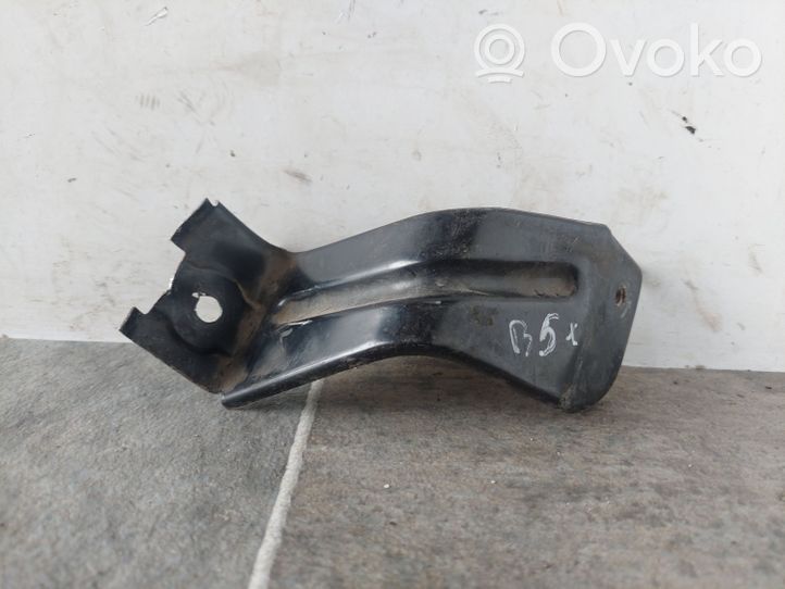 Volkswagen PASSAT B5.5 Support de montage d'aile 3B0821237R