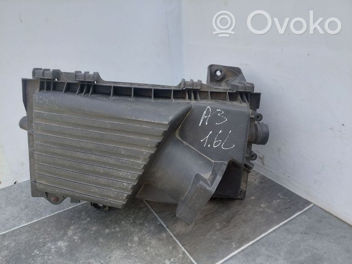 Audi A3 S3 8L Ilmansuodatin 1J0129607