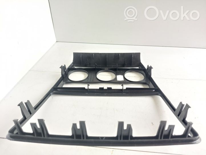 Skoda Octavia Mk2 (1Z) Verkleidung Radio / Navigation 1Z0858069A