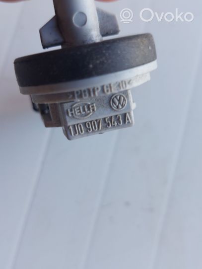 Volkswagen PASSAT B5.5 Ārējā temperatūras sensors 1J0907543A