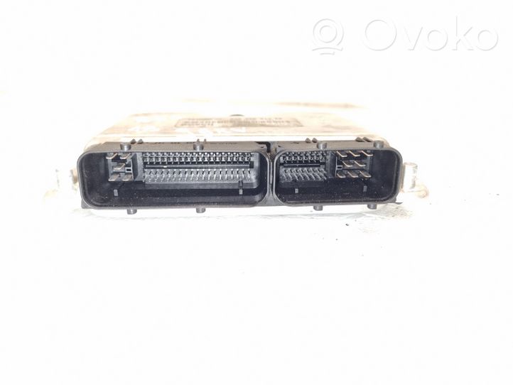 Volkswagen PASSAT B5.5 Sterownik / Moduł ECU 038906019ER