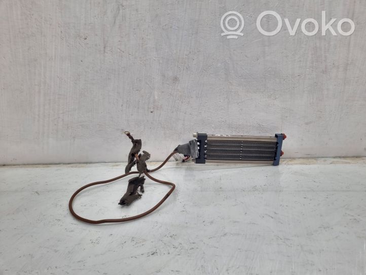 Volkswagen PASSAT B5.5 Radiateur électrique de chauffage auxiliaire 3B0963235