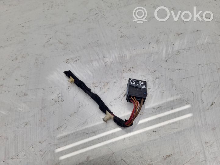 Volkswagen PASSAT B5.5 Cableado de puerta trasera 3B0937741