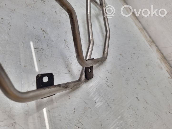 Audi A4 S4 B8 8K Tubo flessibile del radiatore dell’olio del cambio 