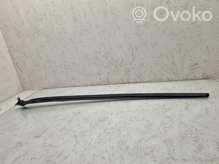 Volkswagen Golf V Windshield trim 1K0854319F