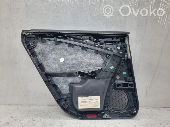 Volkswagen PASSAT B6 Takaoven verhoilu 3C9867212