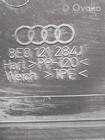 Audi A4 S4 B7 8E 8H Wlot / Kanał powietrza intercoolera 8E0121284J