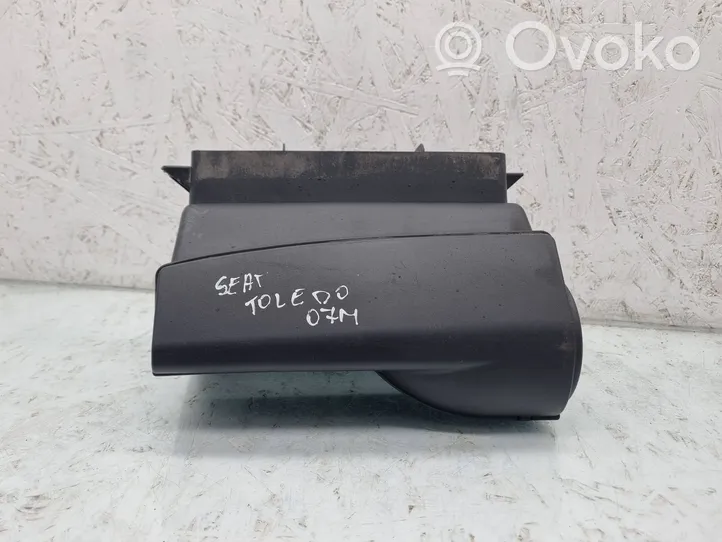 Seat Toledo III (5P) Air intake duct part 1K0805971C