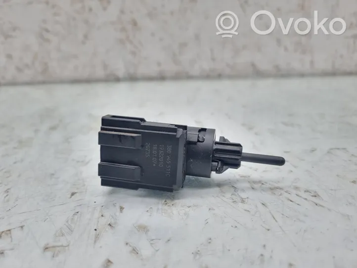 Audi A4 S4 B7 8E 8H Brake pedal sensor switch 3B0945511C