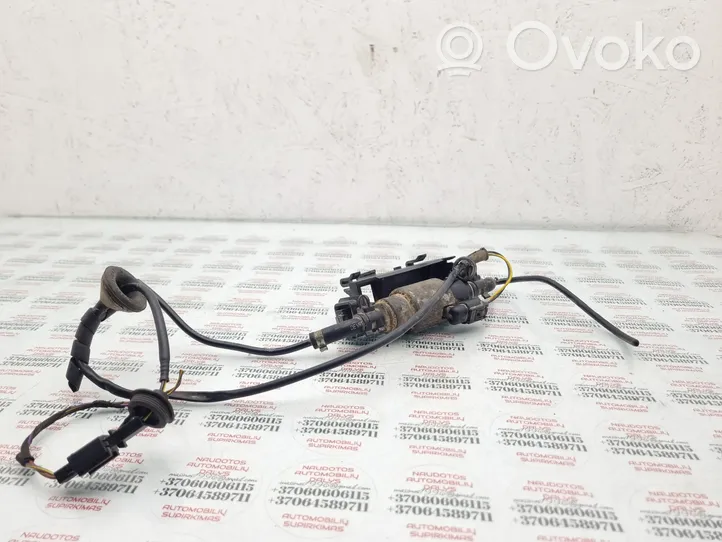 Volkswagen PASSAT B6 Pompe à carburant Webasto 1T0971913