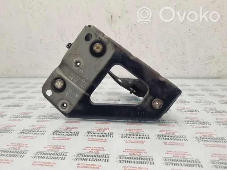 Audi A6 S6 C6 4F Supporto di montaggio del parafango 4F0821135B