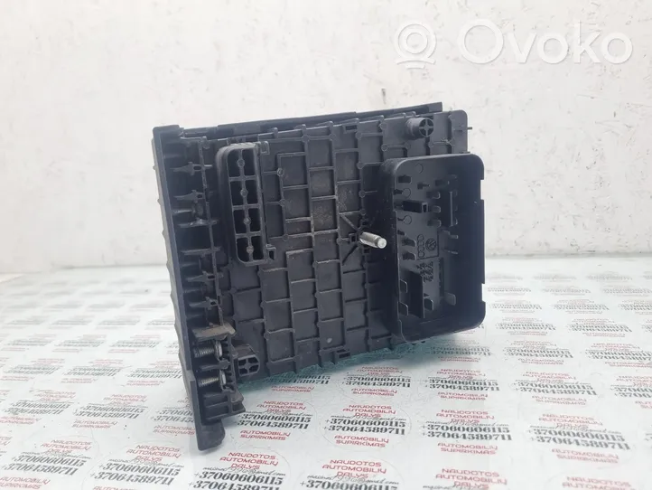 Volkswagen PASSAT CC Fuse box set 3C0937125