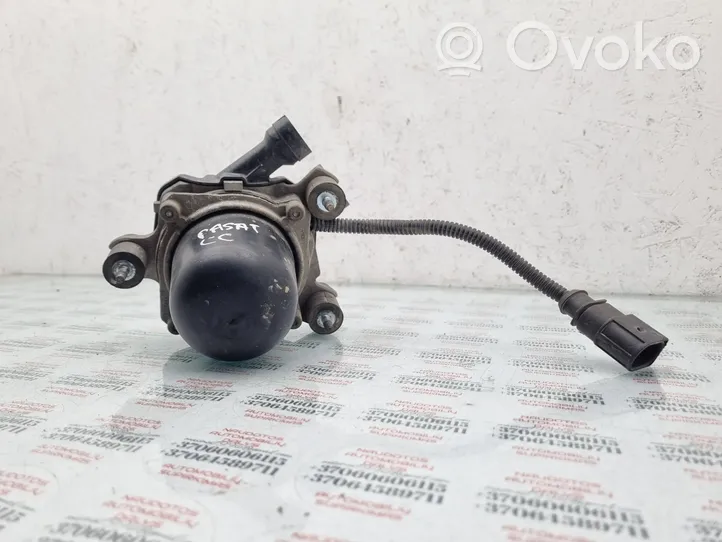 Volkswagen PASSAT CC Secondary air pump 07K959253A