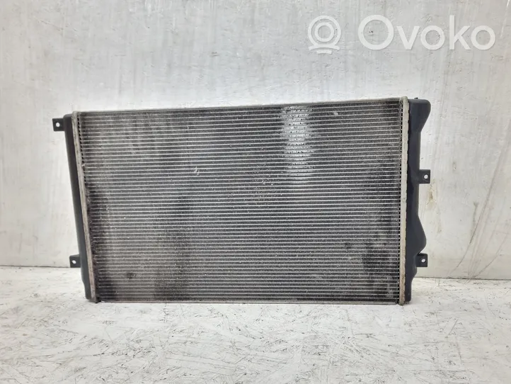 Volkswagen PASSAT CC Dzesēšanas šķidruma radiators 