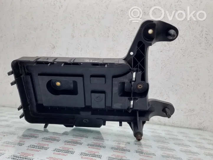 Seat Toledo III (5P) Подошва крепления аккумулятора 1K0915333C