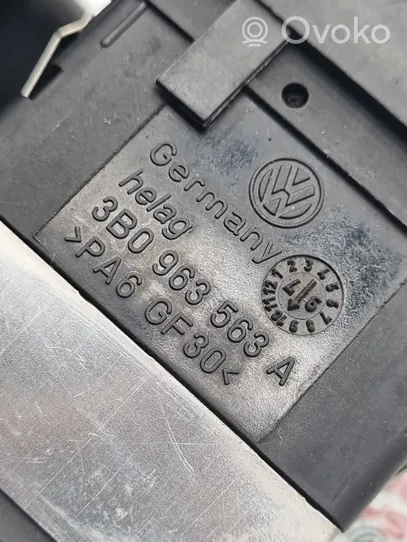 Volkswagen PASSAT B5 Istuimen lämmityksen kytkin 3B0963563A