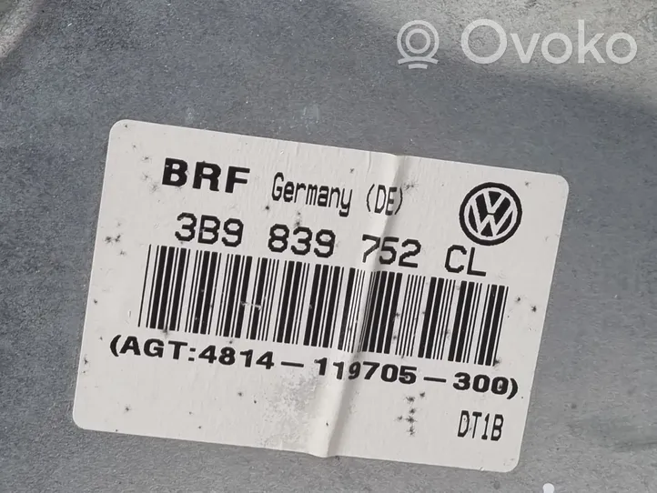 Volkswagen PASSAT B5.5 Alzacristalli manuale della portiera posteriore 3B9839752