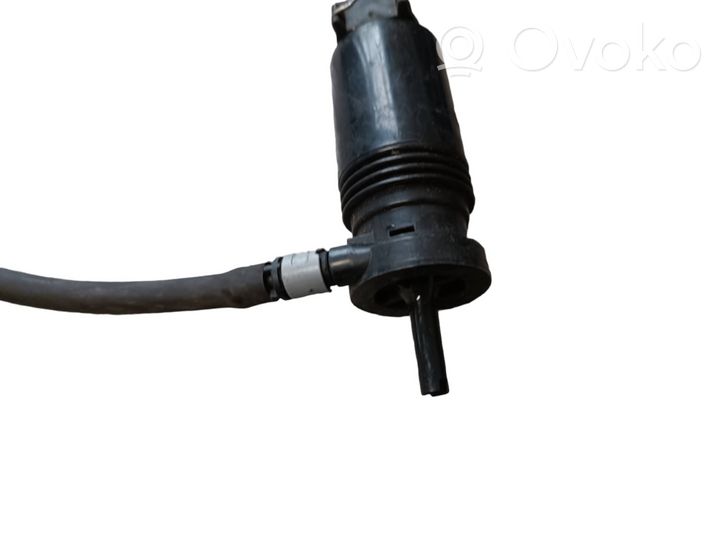 Volvo XC90 Pompa spryskiwacza szyby przedniej / czołowej 1012458