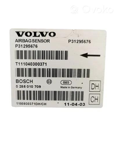 Volvo XC70 Oro pagalvių valdymo blokas P31295676