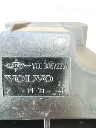 Volvo V70 Ashtray (front) 30672274