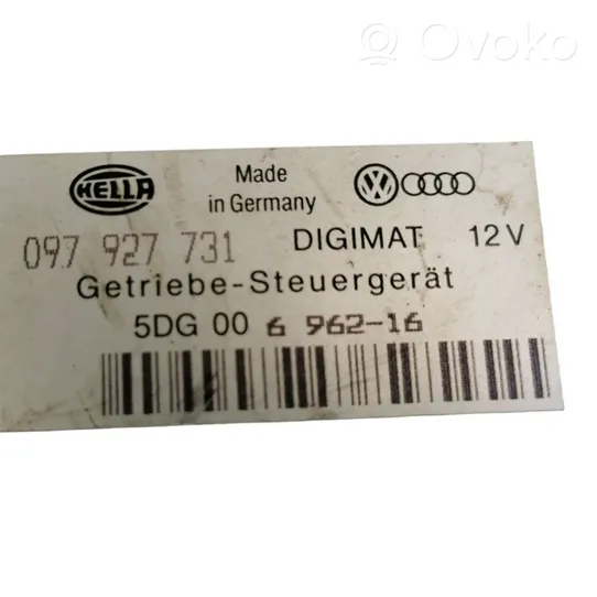 Audi 80 90 S2 B4 Sterownik / Moduł skrzyni biegów 097927731