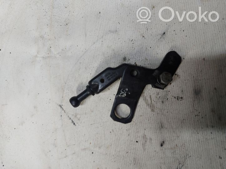 Volkswagen Sharan Altra parte del vano motore 038103941