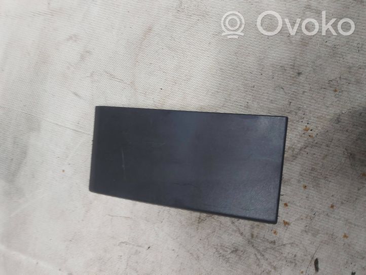 Volkswagen Sharan Altro elemento di rivestimento della portiera posteriore 7M3858193