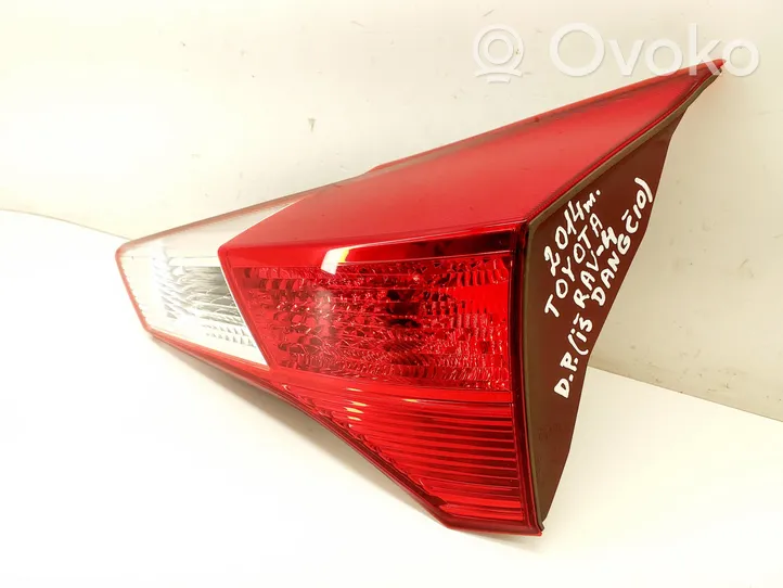 Toyota RAV 4 (XA40) Lampy tylnej klapy bagażnika 