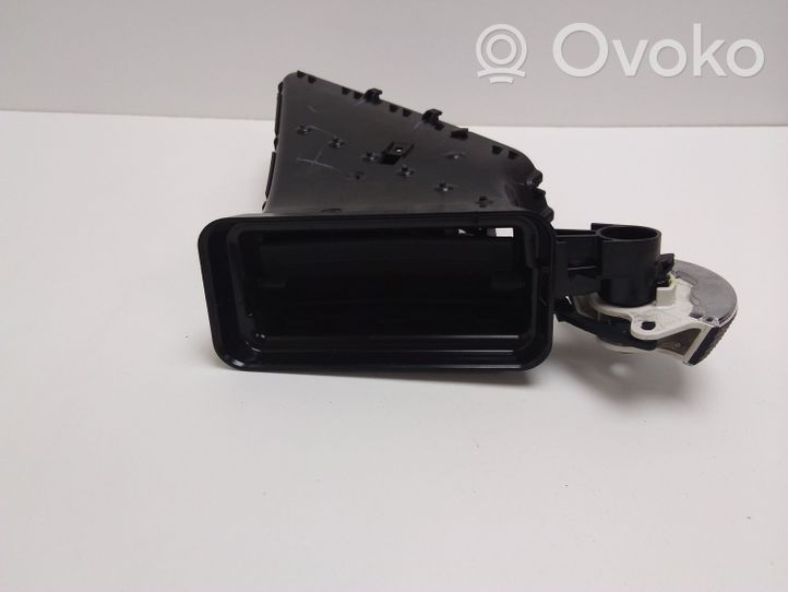 Ford C-MAX II Lango oro grotelės 07465001