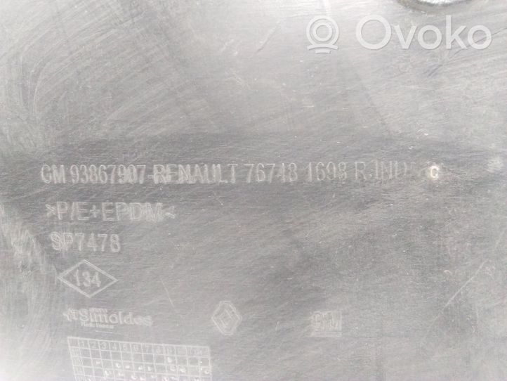 Opel Vivaro Rivestimento paraspruzzi parafango posteriore 93867907