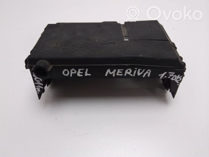 Opel Meriva B Wiązka przewodów dodatnich 525230582