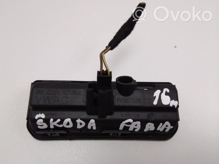 Skoda Fabia Mk3 (NJ) Przycisk otwierania klapy bagażnika 6V0827566