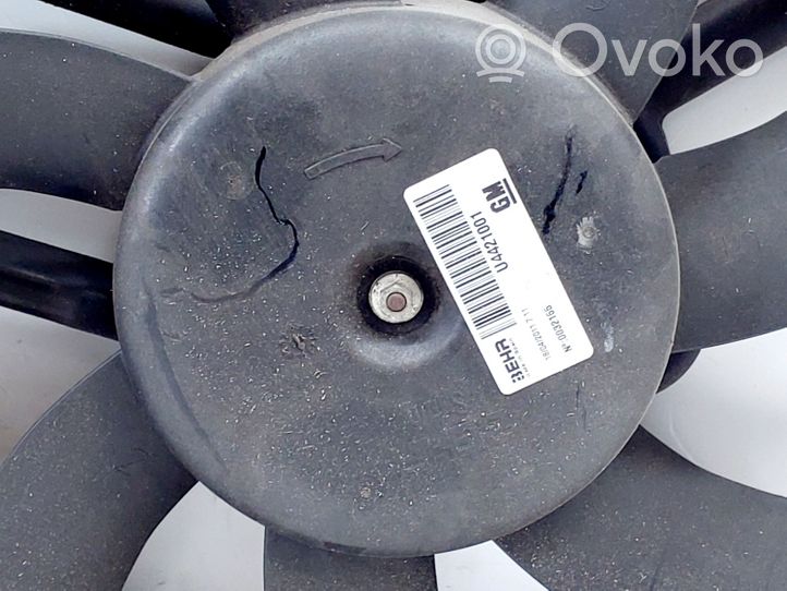 Opel Meriva B Aro de refuerzo del ventilador del radiador 13332666