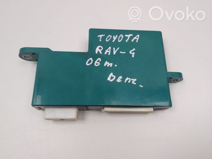 Toyota RAV 4 (XA30) Inne wyposażenie elektryczne 8930042010