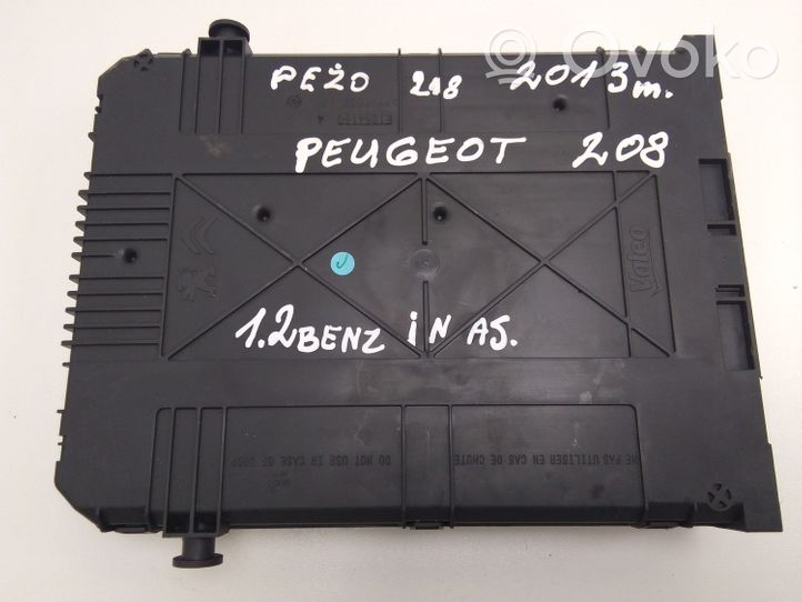 Peugeot 208 Boîte à fusibles relais 9678355980