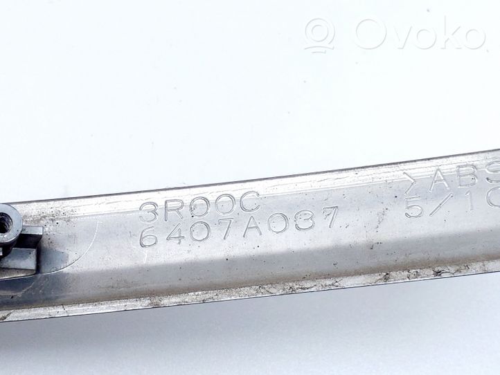 Citroen C-Crosser Grille inférieure de pare-chocs avant 6407A037