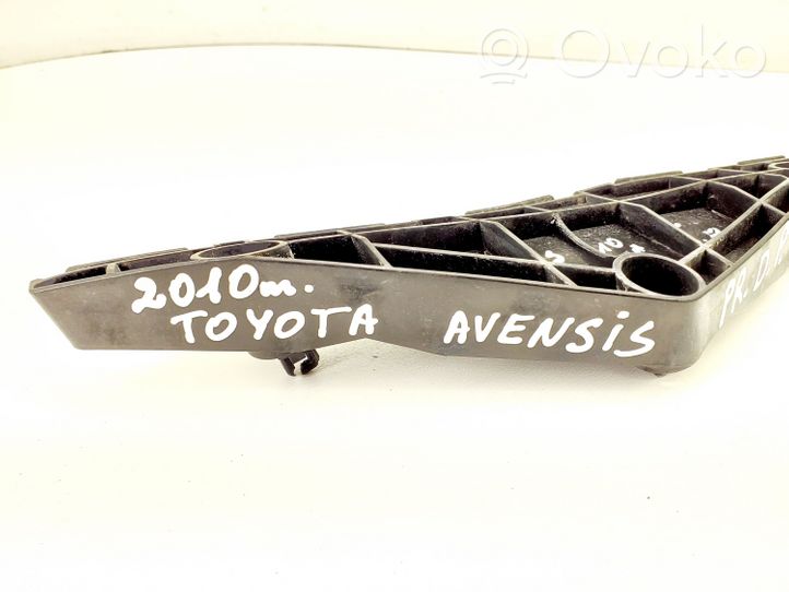 Toyota Avensis T270 Priekinis laikiklis bamperio 5253505040