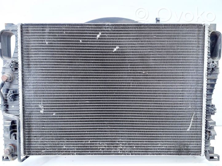 Mercedes-Benz E W211 Set del radiatore 0130706801