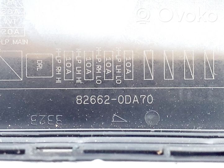 Toyota Yaris Sicherungskasten komplett 826620DA70