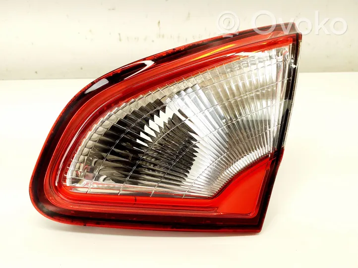 Nissan Qashqai+2 Lampy tylnej klapy bagażnika 89503209