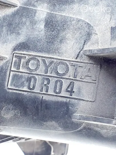 Toyota Avensis T270 Obudowa filtra powietrza 0R04