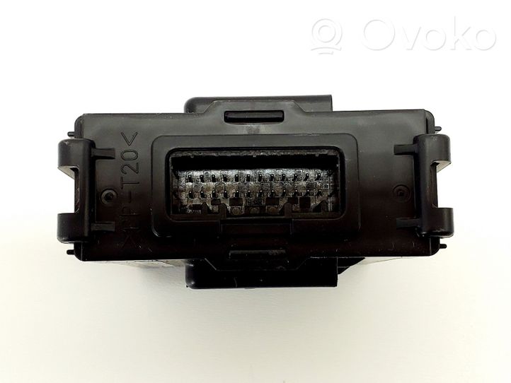 Nissan X-Trail T32 Light module LCM 284P16FT2D