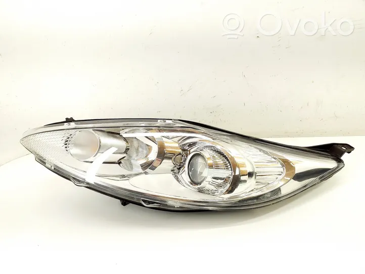 Ford Fiesta Lampa przednia 8A6113W030DG