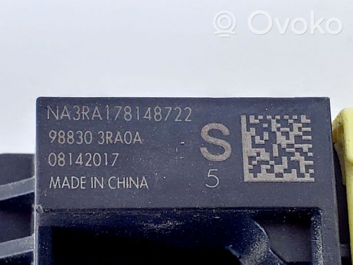 Nissan X-Trail T32 Czujnik uderzenia Airbag 988303RA0A