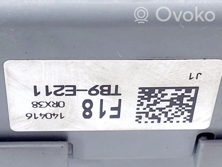 Honda Civic IX Boîte à fusibles relais TB9E211
