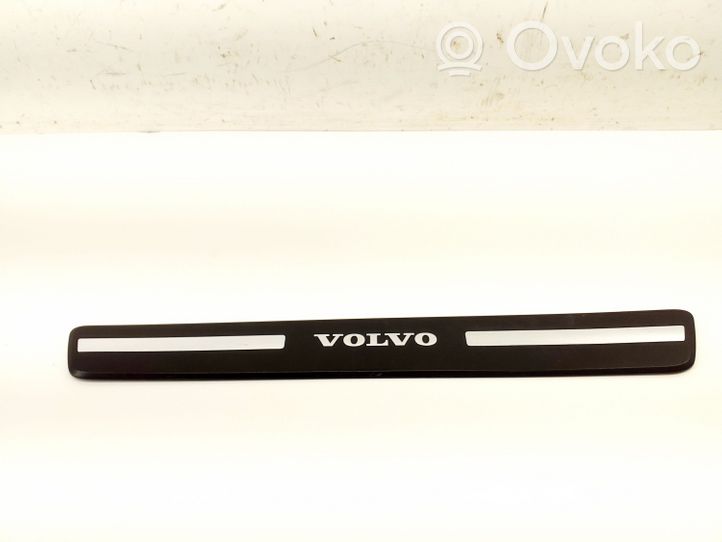 Volvo XC60 Priekinio slenksčio apdaila (vidinė) 31349213