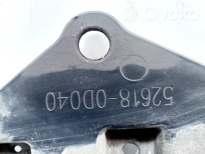 Toyota Yaris Osłona pod zderzak przedni / Absorber 526180D040