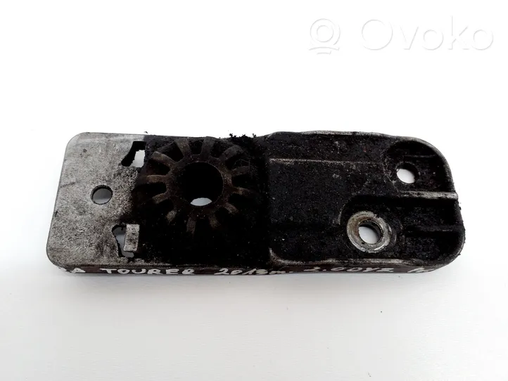 Opel Zafira C Staffa del pannello di supporto del radiatore 13337826