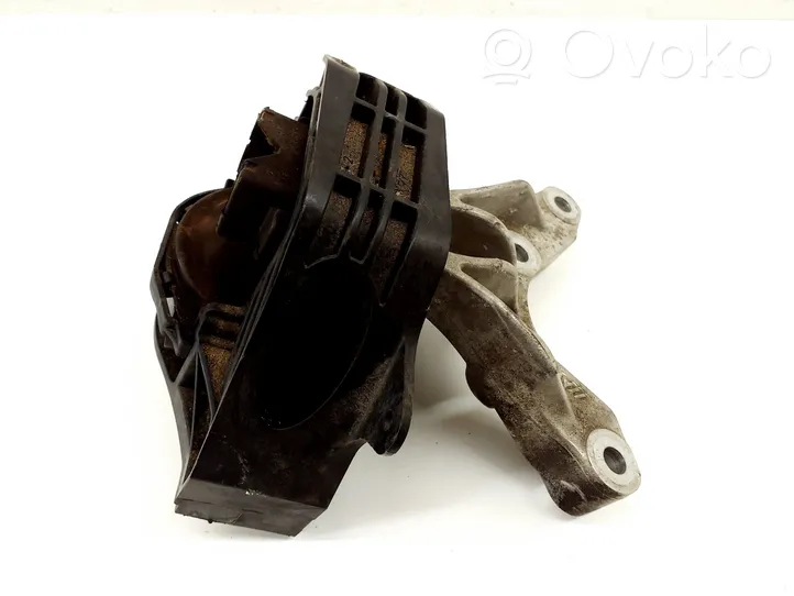 Peugeot 208 Engine mount bracket 