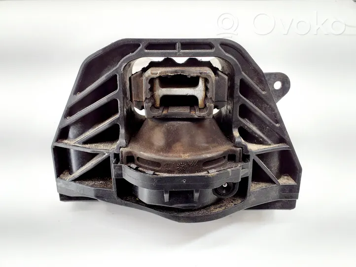 Peugeot 208 Engine mount bracket 